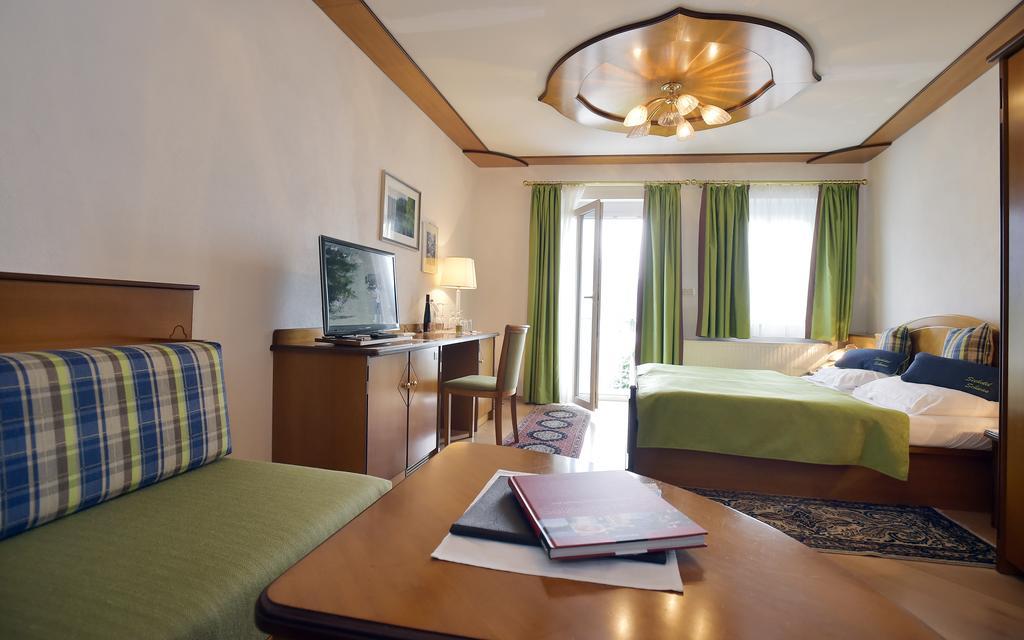 Seehotel Schwan Gmunden Dış mekan fotoğraf